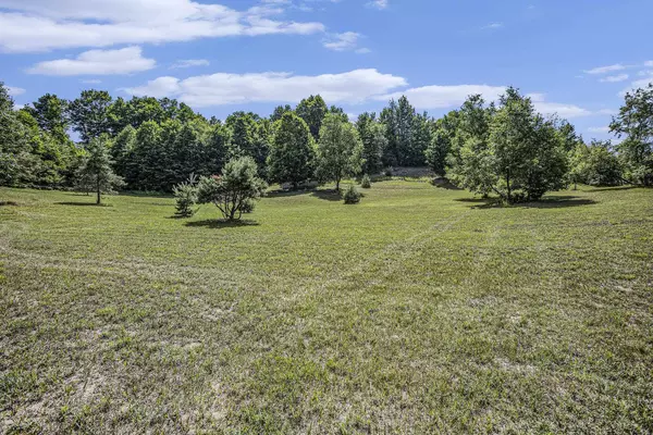 Honor, MI 49640,00 Valley Road