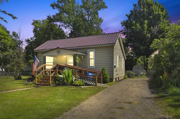 119 W Osceola, Reed City, MI 49677