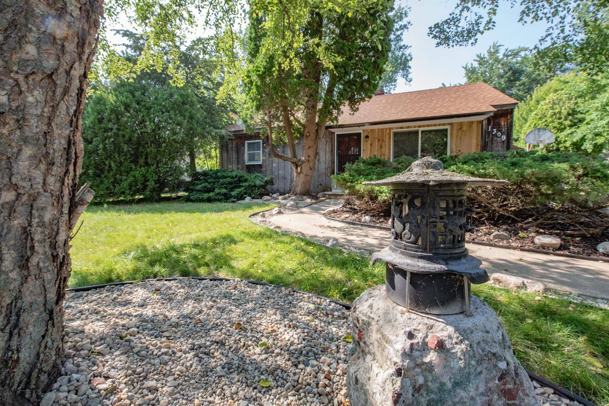 1309 E Saint Andrews Drive, Midland, MI 48642