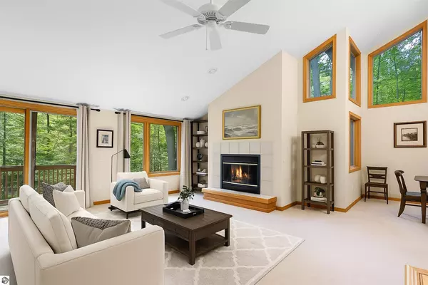Traverse City, MI 49686-6123,6530 Mission Ridge