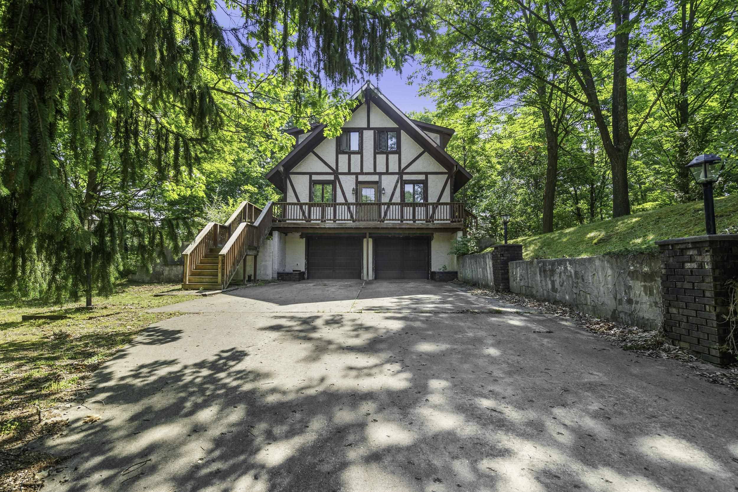 4652 Briarcliff Drive, Traverse City, MI 49684