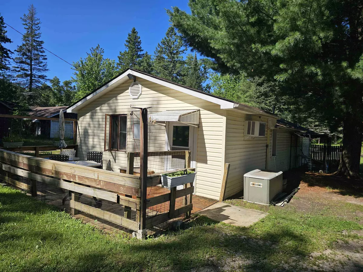 Hale, MI 48739,6152 Evergreen Drive