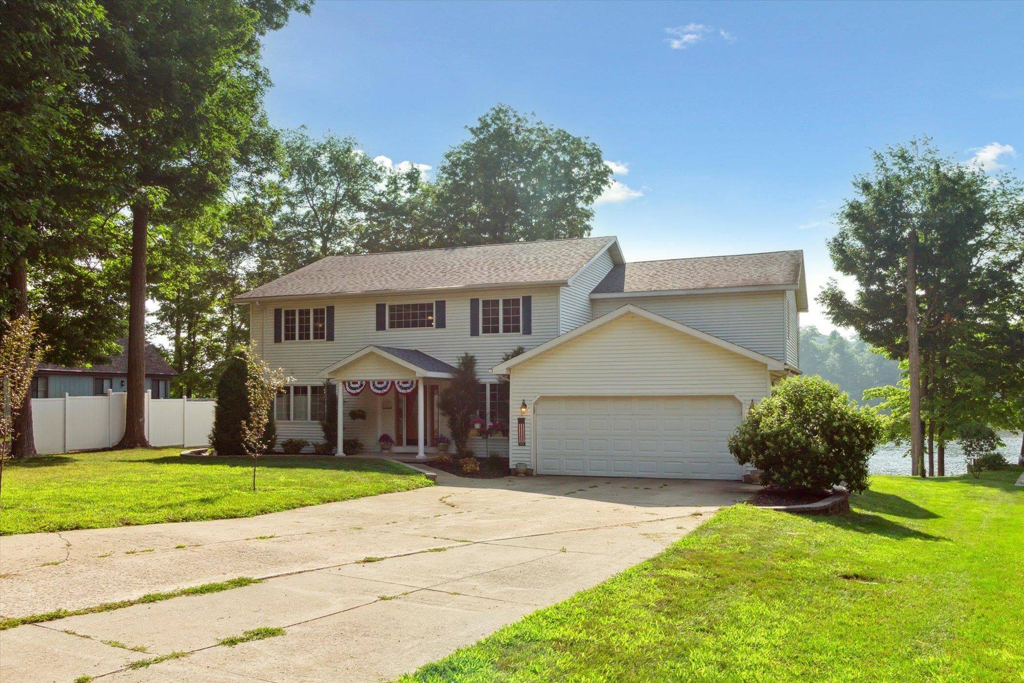 Perrinton, MI 48871,10245 Lakeside Drive