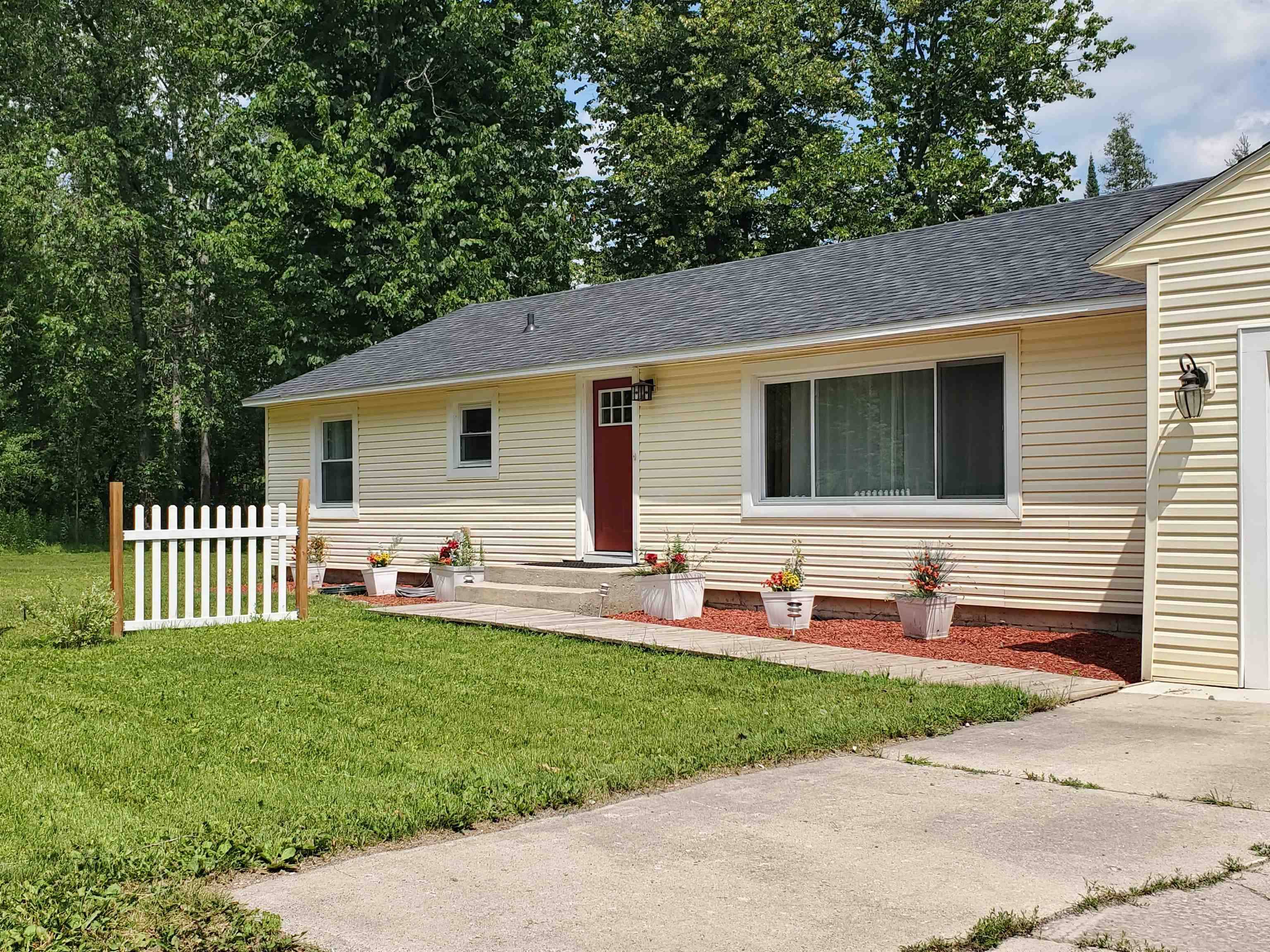 Kingsley, MI 49649,3227 S Garfield Road