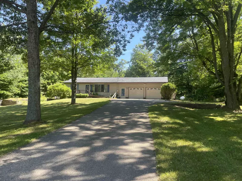 11617 W Cadillac Road, Cadillac, MI 49601