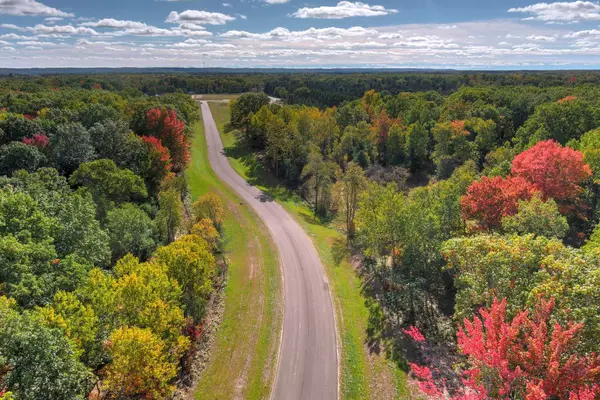 Interlochen, MI 49643,1618 Mary Lou Manor
