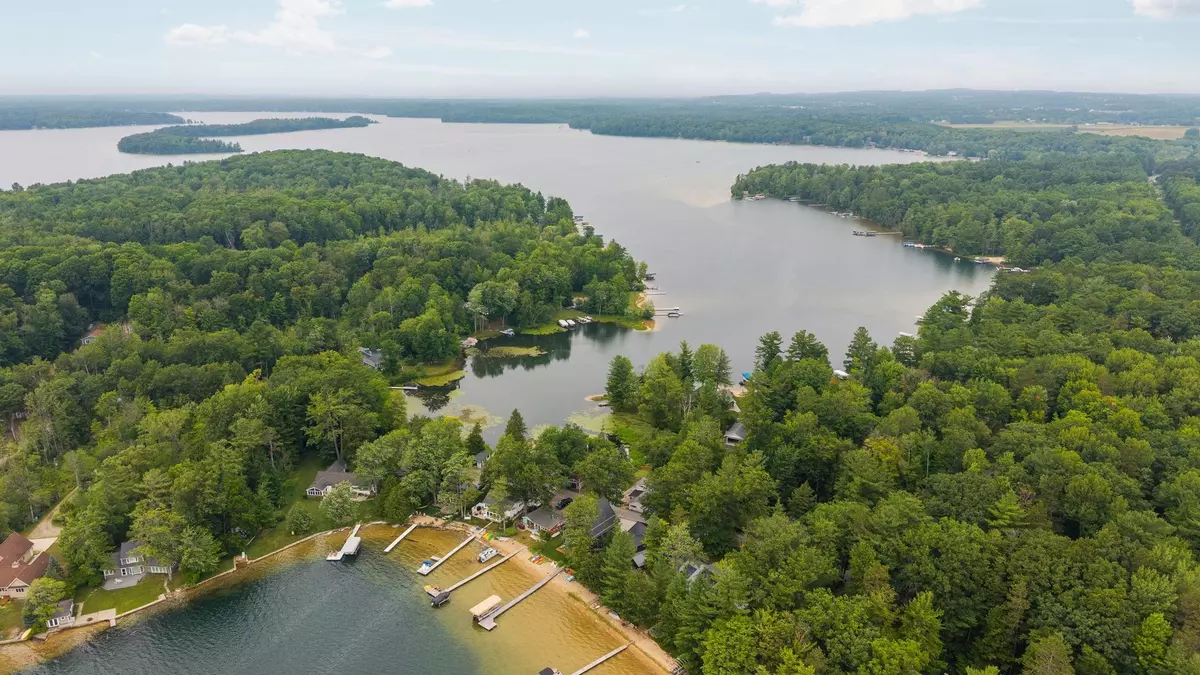 Traverse City, MI 49685,7764 S Outer Drive