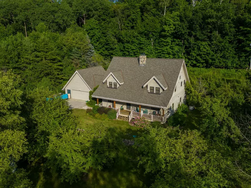 12142 Peninsula Drive, Traverse City, MI 49686