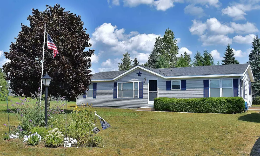 1655 Solstice Street, Grawn, MI 49637