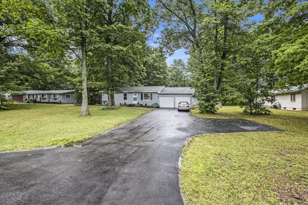 1938 Lardie Road, Traverse City, MI 49696