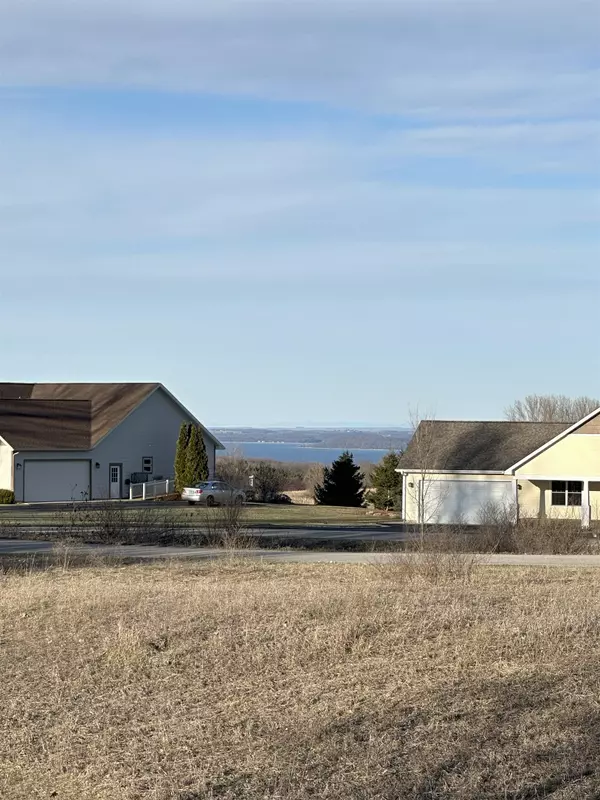 Traverse City, MI 49684,8434 Boca Vista Trail