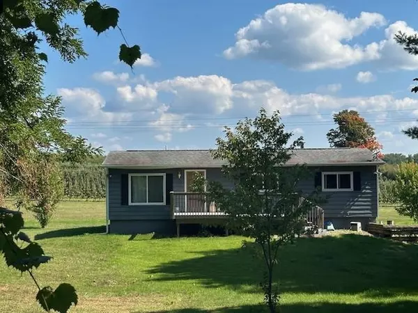 10874 Munro Road, Williamsburg, MI 49690