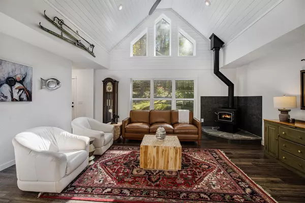 Beulah, MI 49617,16602 Acorn Ridge Trail