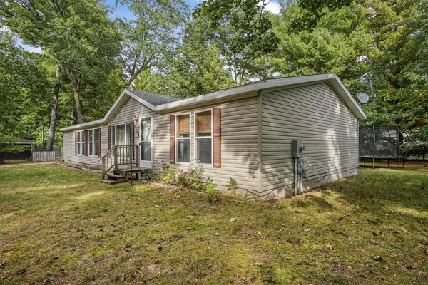 Traverse City, MI 49686,3988 Evelyn Street