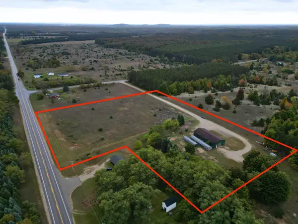 12100 S Plowman Road, Empire, MI 49630