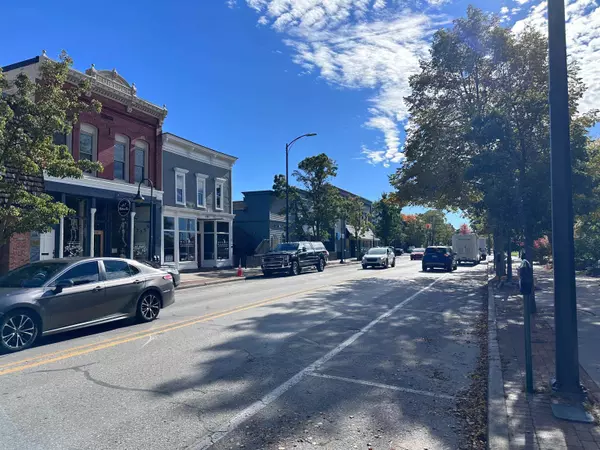 Traverse City, MI 49684,423 S Union Street