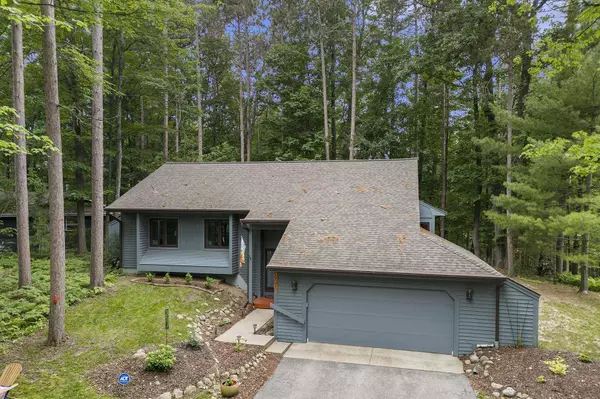 4281 Baywood, Traverse City, MI 49686