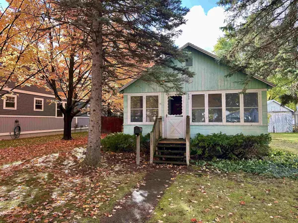 209 W Fifteenth Street, Traverse City, MI 49684