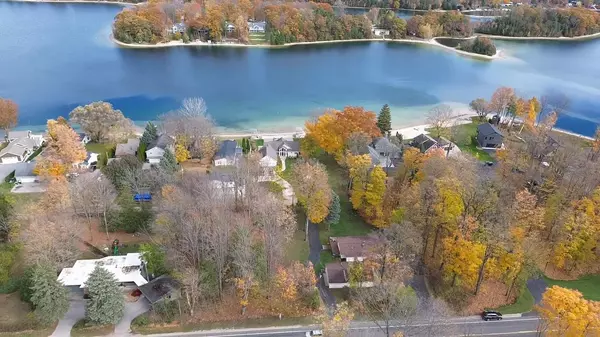 Traverse City, MI 49685-8538,220 NW Silver Lake Road