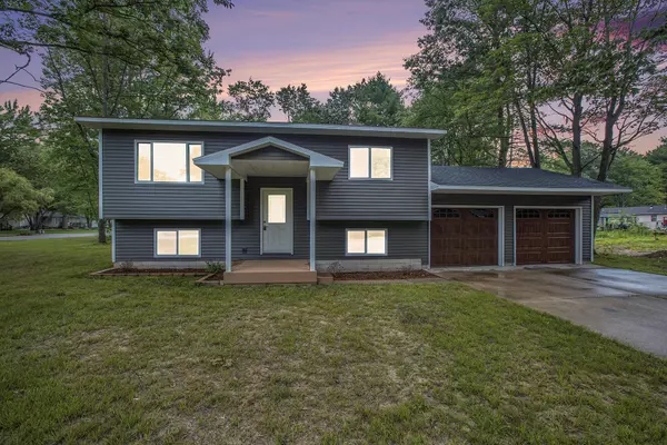 819 Charlene Drive NE, Kalkaska, MI 49646