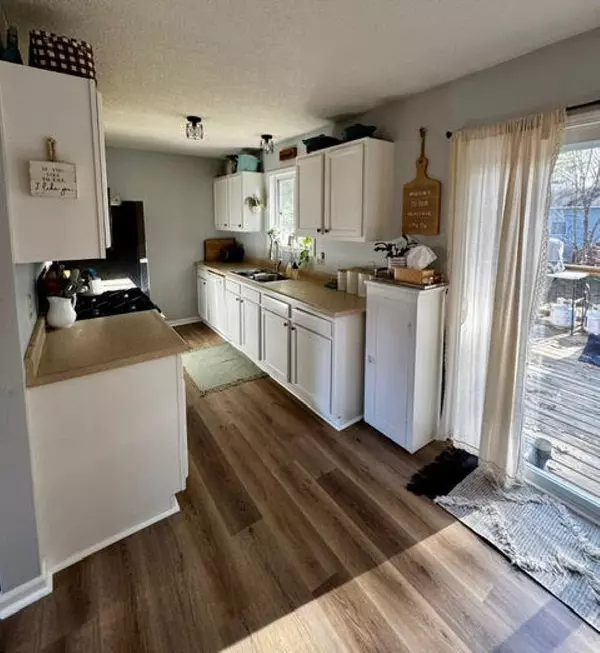 Interlochen, MI 49643,9383 First Street