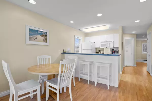 Traverse City, MI 49686,1995 US-31 N