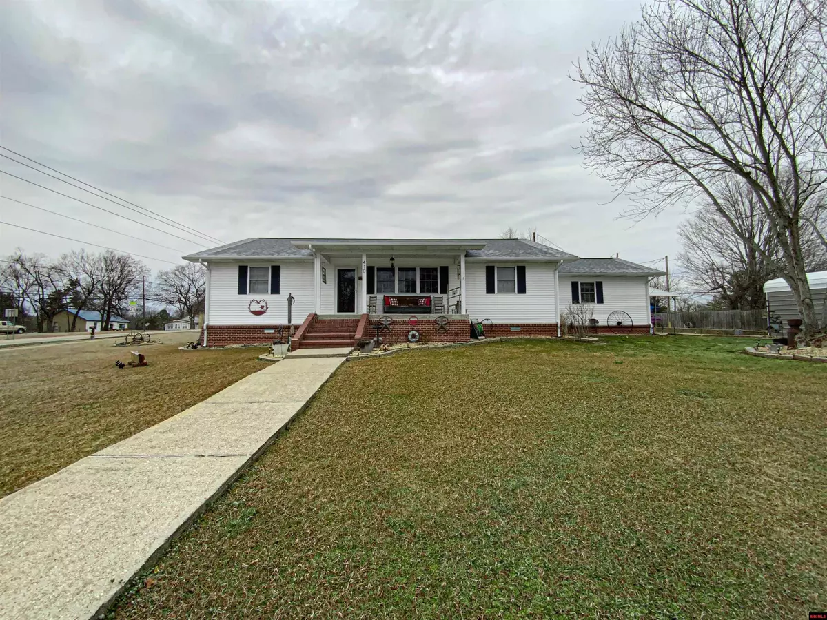 Yellville, AR 72687,410 W 10TH STREET