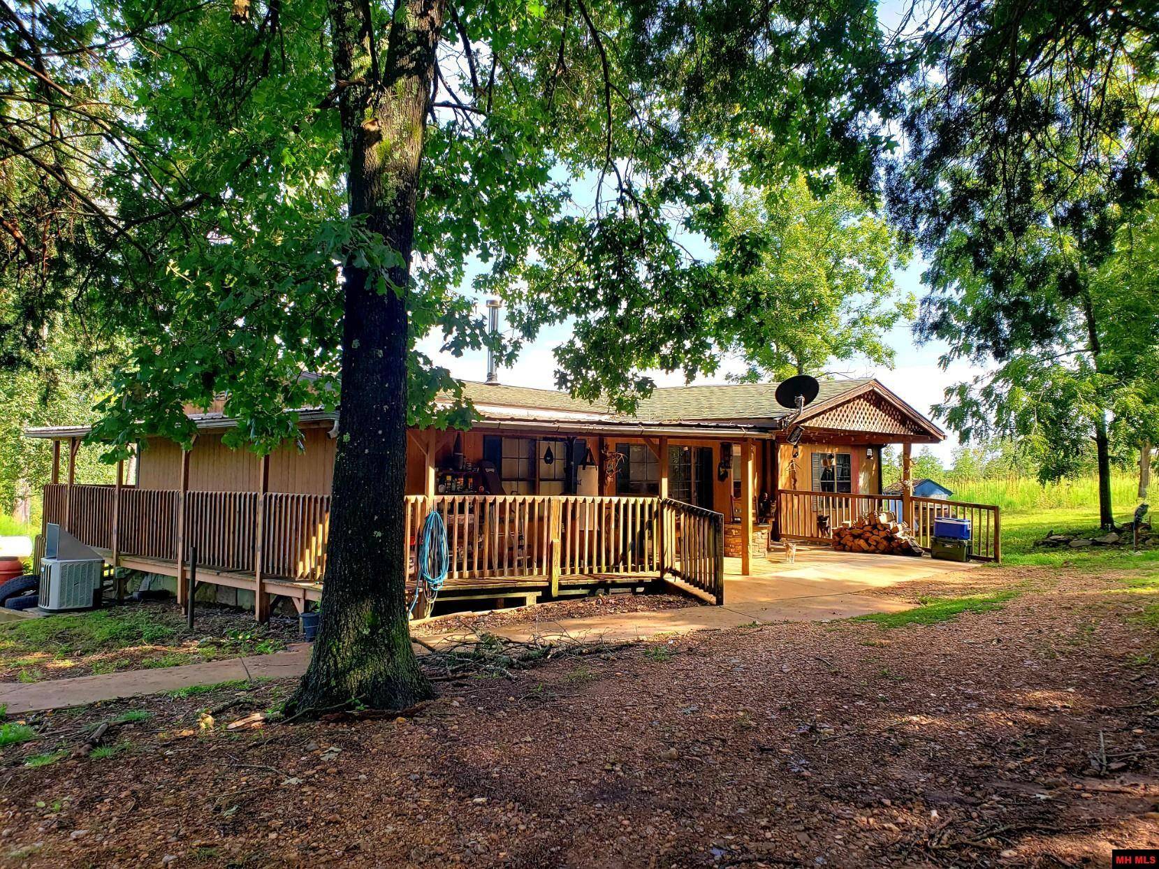 2144 CENTER POINT LOOP, Elizabeth, AR 72531