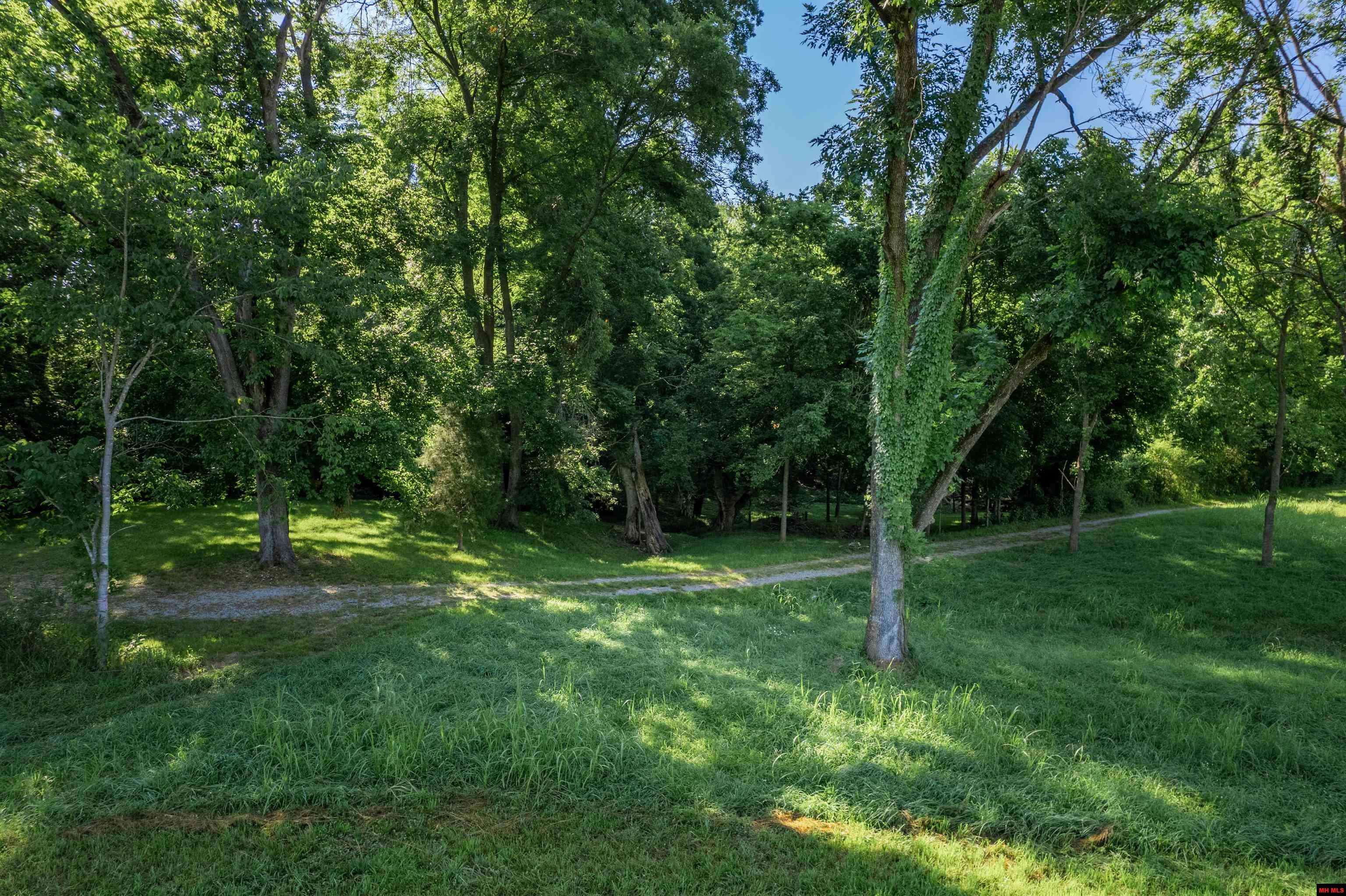 Cotter, AR 72626,002-10401-000 RAINBOW LANDING DRIVE