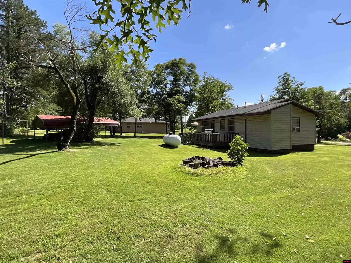 Isabella, MO 65676,932 STATE HWY HH