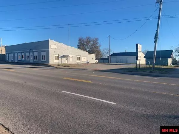 107 E MAIN STREET, Gassville, AR 72635