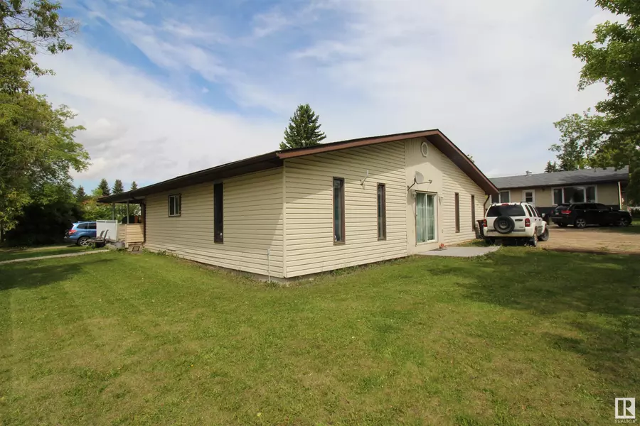 5109 47 ST, Barrhead, AB T7N 1A3