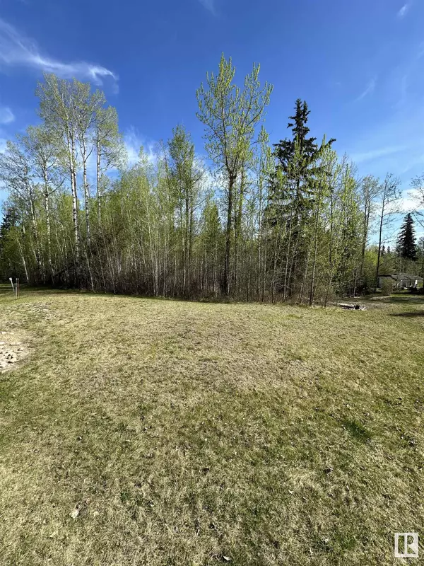 Rural Lac Ste. Anne County, AB T0E 1H0,15 POPPY PL