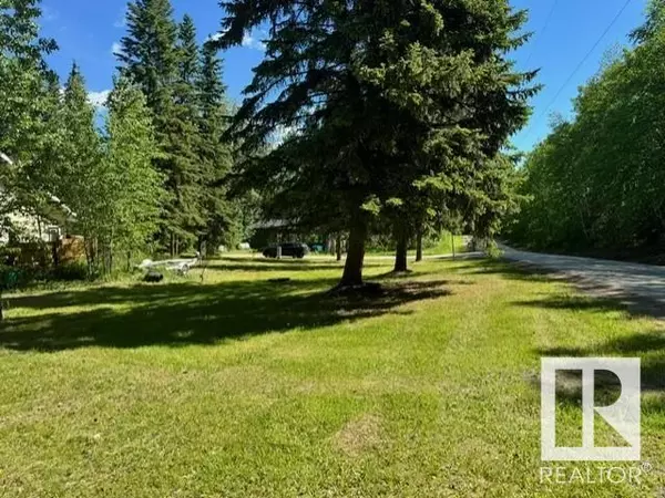 Rural Lac Ste. Anne County, AB T0E 0L0,1 HAZEL AV