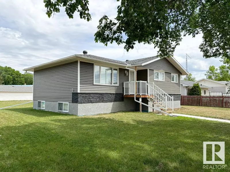 5111 48 AV, Forestburg, AB T0B 1N0