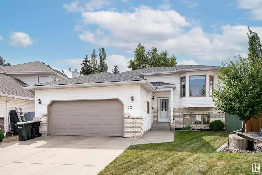 42 Cactus WY, Sherwood Park, AB T8H 1T2