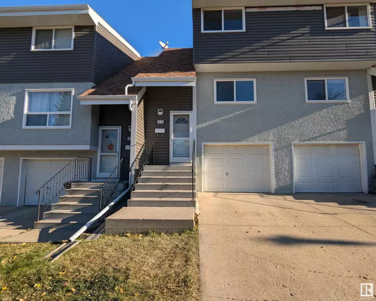 15 GRANDIN WO, St. Albert, AB T8N 2Y4