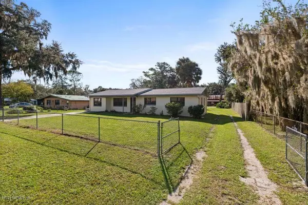 123 Orange Ave, East Palatka, FL 32131