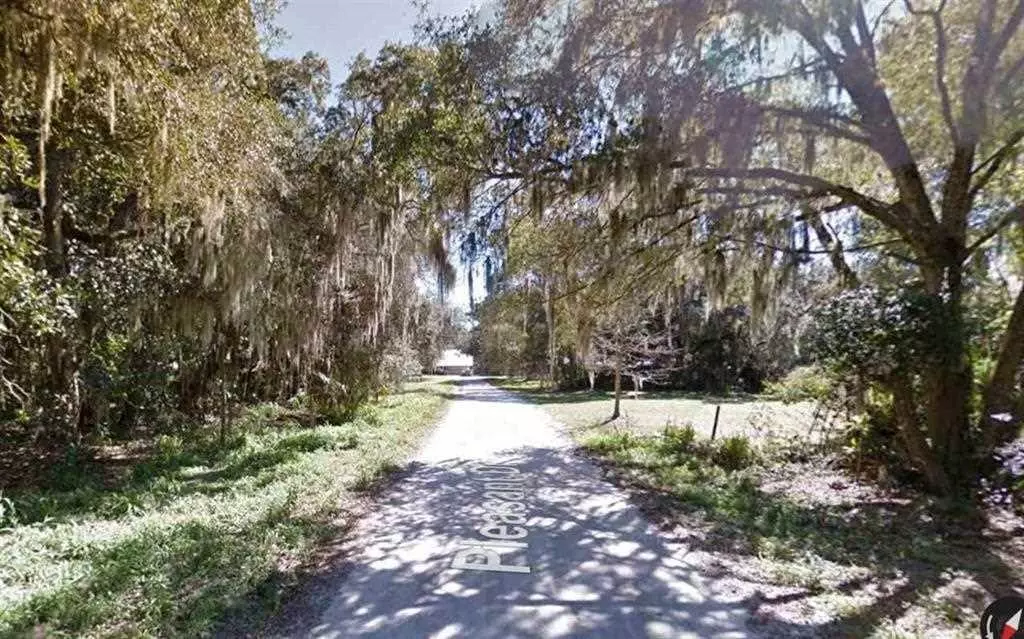 East Palatka, FL 32131,106 Pleasant Drive