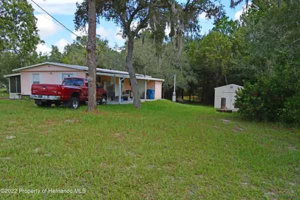 Weeki Wachee, FL 34613,9477 Country