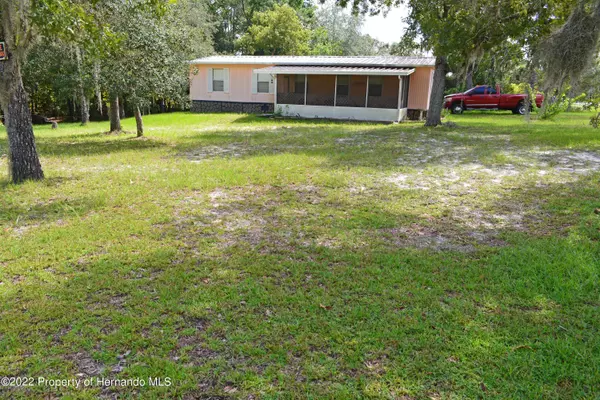 9477 Country, Weeki Wachee, FL 34613