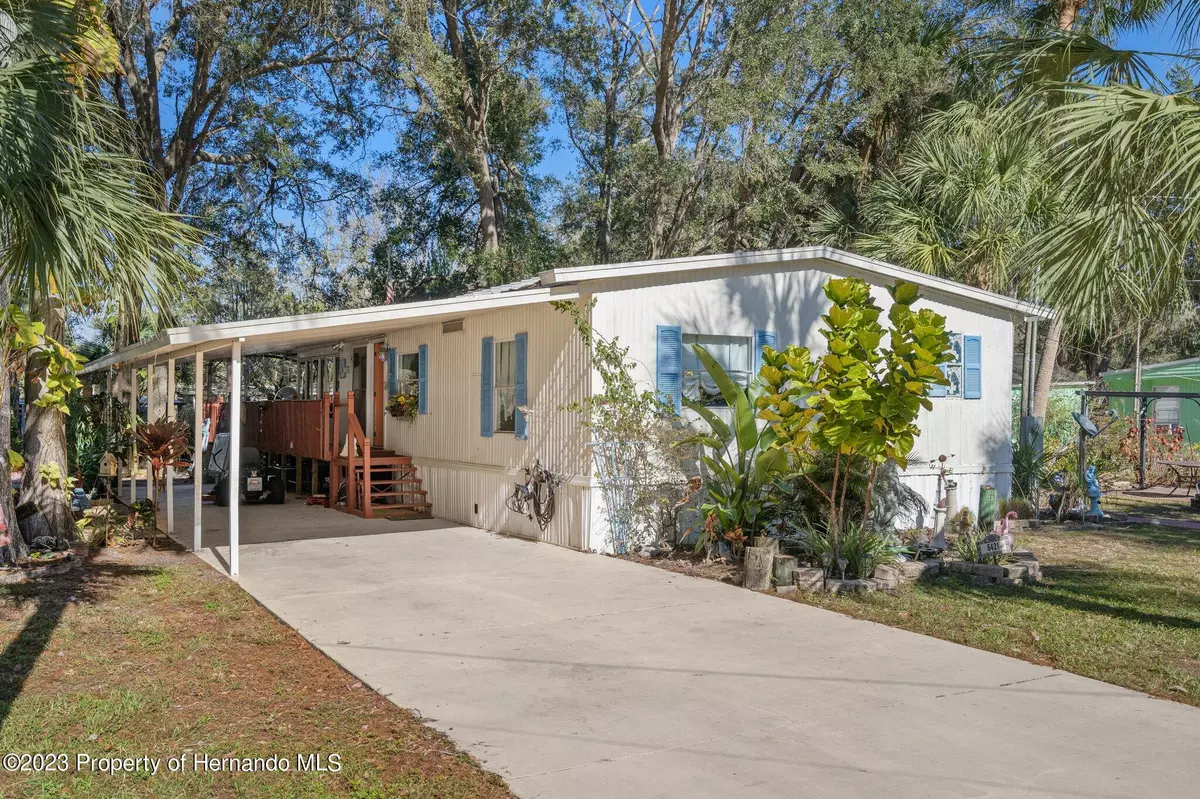 Weeki Wachee, FL 34607,6421 Theresa