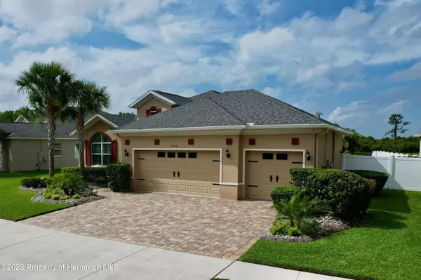 Land O Lakes, FL 34638,19018 Falcon Crest