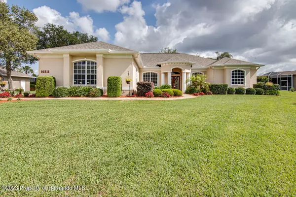 10211 Ridge Top, Weeki Wachee, FL 34613