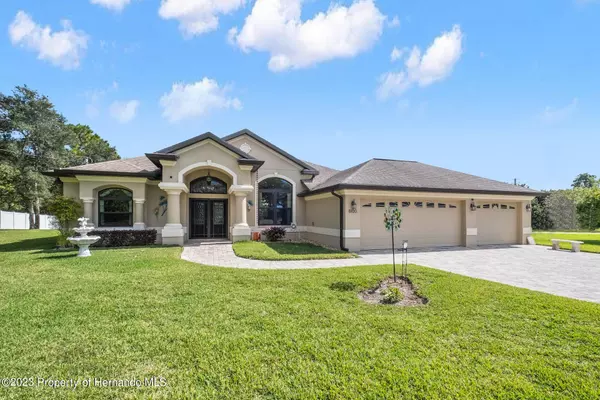 8100 Madrid, Weeki Wachee, FL 34613