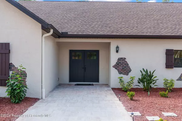 Weeki Wachee, FL 34613,8825 Clarita