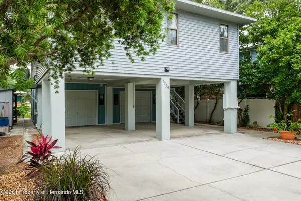 Weeki Wachee, FL 34607,7254 Westwind