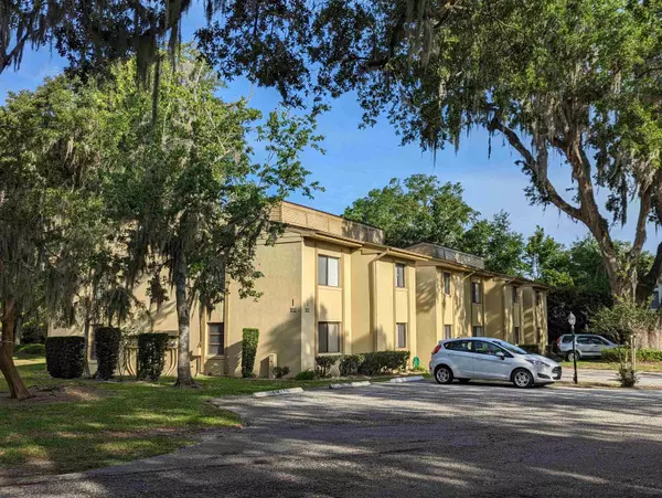 302 NE Palm Coast Parkway, Palm Coast, FL 32137