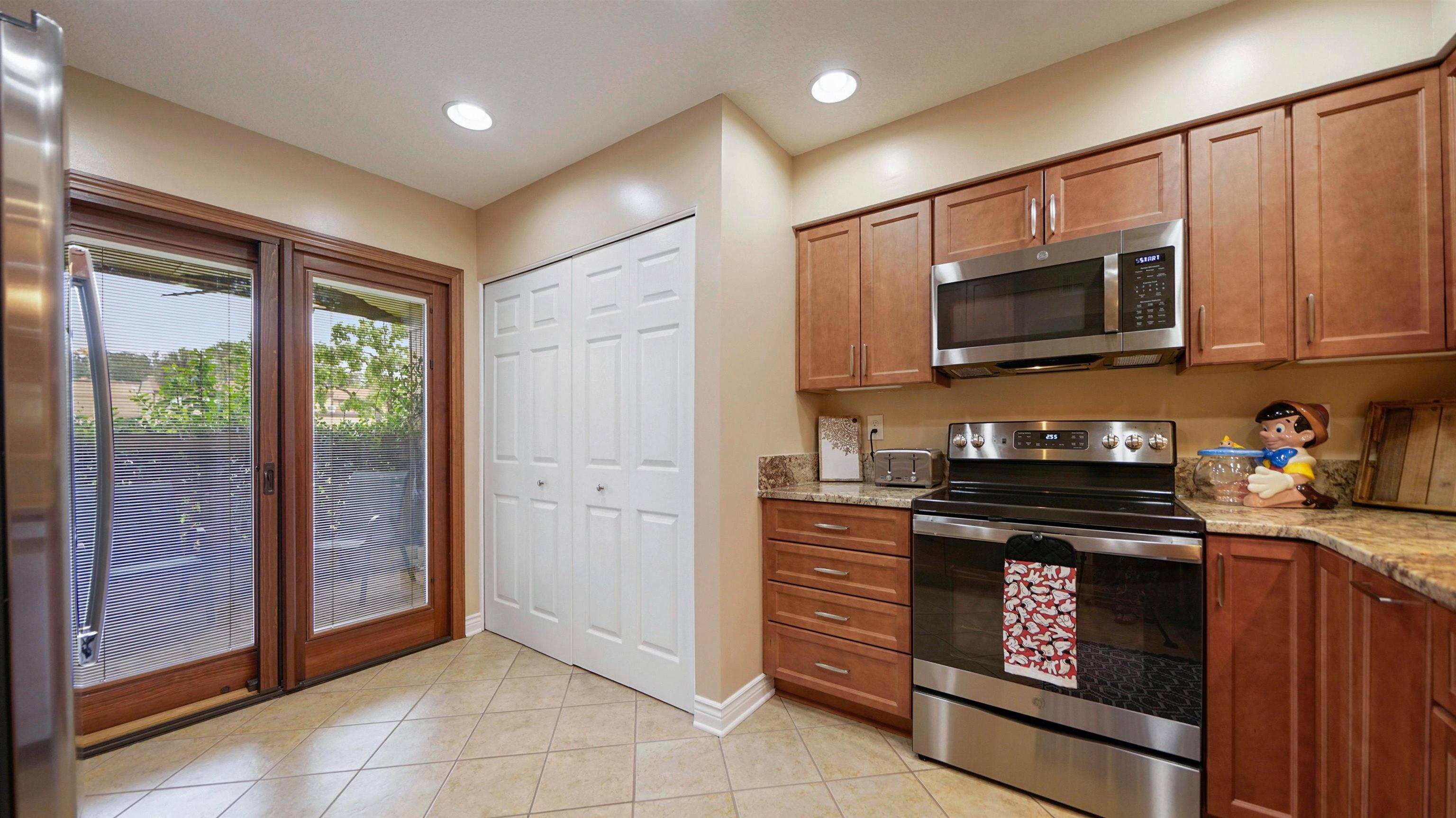 Jacksonville, FL 32256,7635 Las Palmas Way