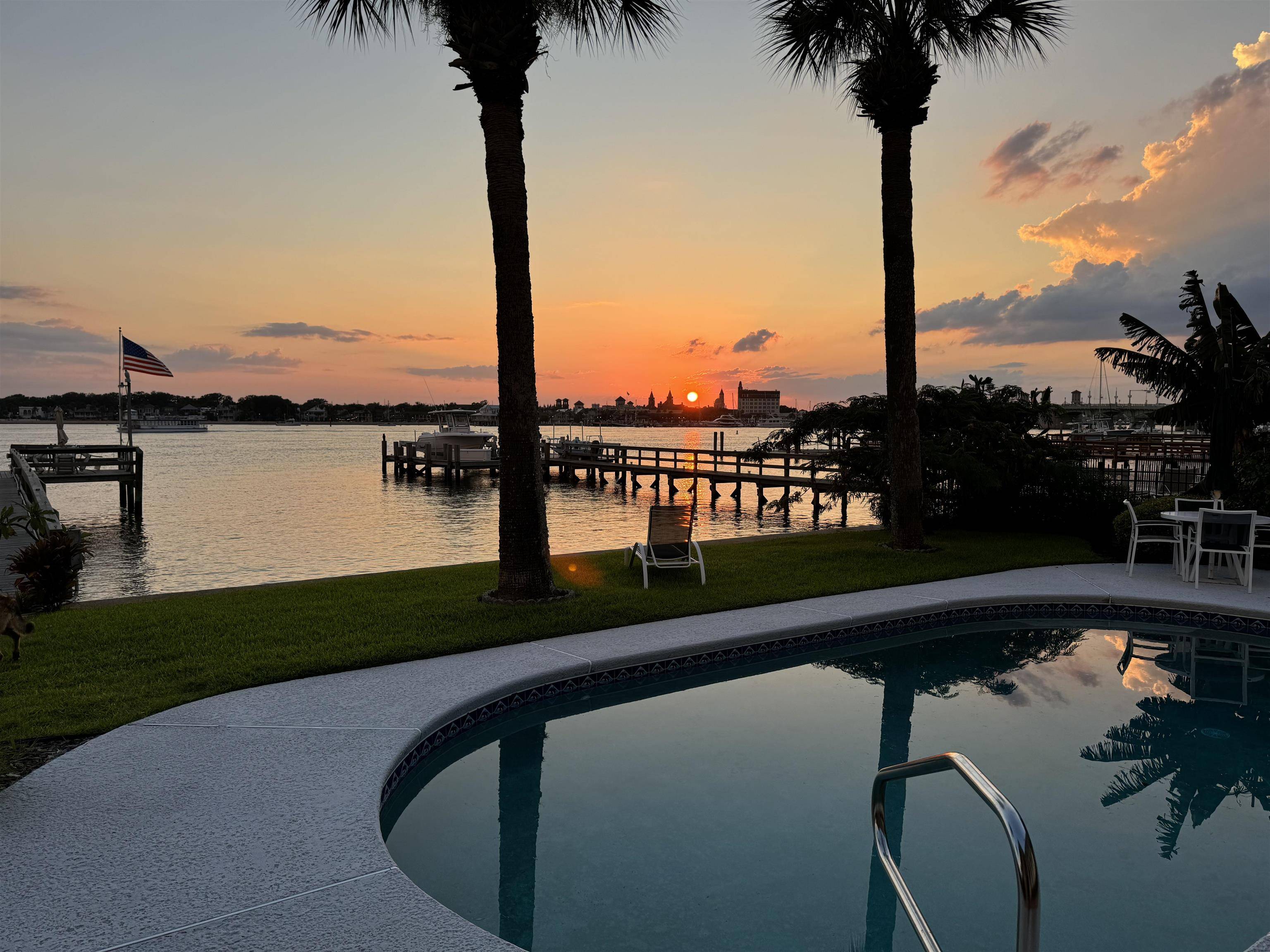 27 Dolphin Dr, St Augustine, FL 32080